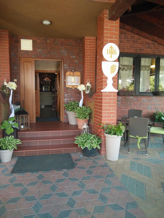 Hotel Rypsowka Nowy Sacz Bagian luar foto