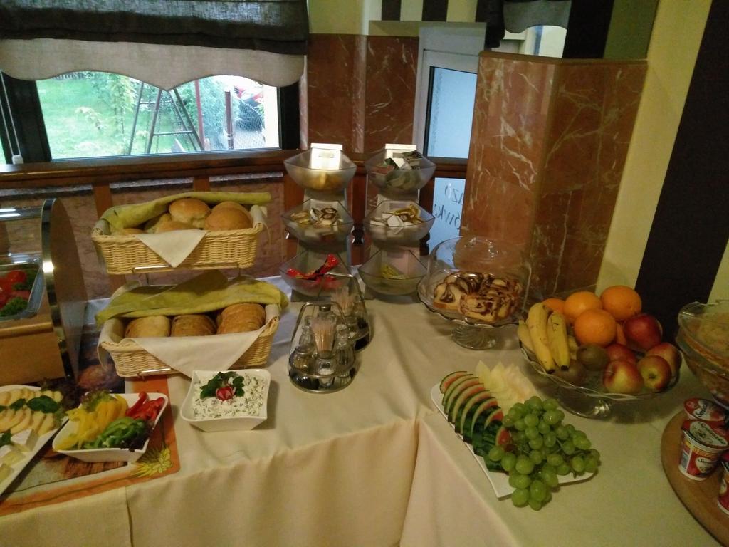 Hotel Rypsowka Nowy Sacz Bagian luar foto