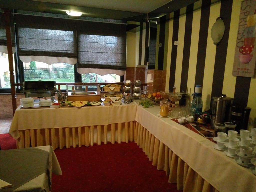 Hotel Rypsowka Nowy Sacz Bagian luar foto