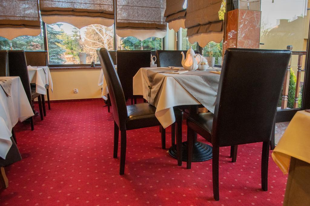 Hotel Rypsowka Nowy Sacz Bagian luar foto